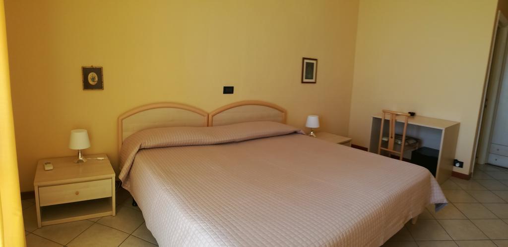 מנרבה דל גארדה Bellerive Ristorante Albergo מראה חיצוני תמונה